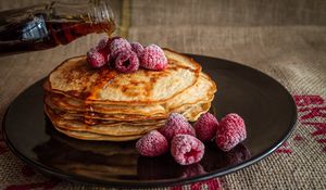 Preview wallpaper pancakes, raspberries, syrup, breakfast