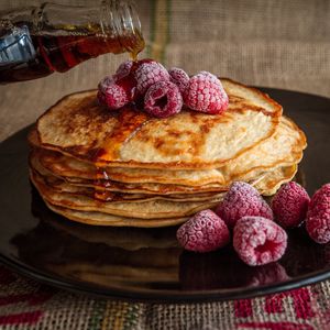 Preview wallpaper pancakes, raspberries, syrup, breakfast