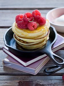 Preview wallpaper pancakes, raspberry, honey