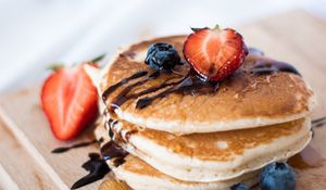 Preview wallpaper pancakes, strawberries, blueberries, berries, dessert