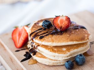 Preview wallpaper pancakes, strawberries, blueberries, berries, dessert