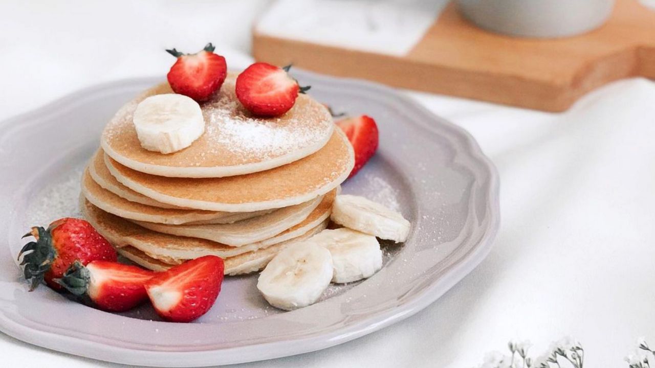Wallpaper pancakes, strawberry, banana, breakfast, dessert