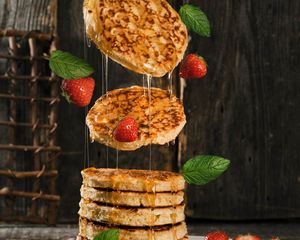 Preview wallpaper pancakes, strawberry, honey, dessert