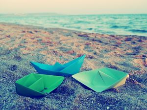 Preview wallpaper paper boats, origami, surface