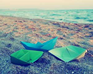 Preview wallpaper paper boats, origami, surface