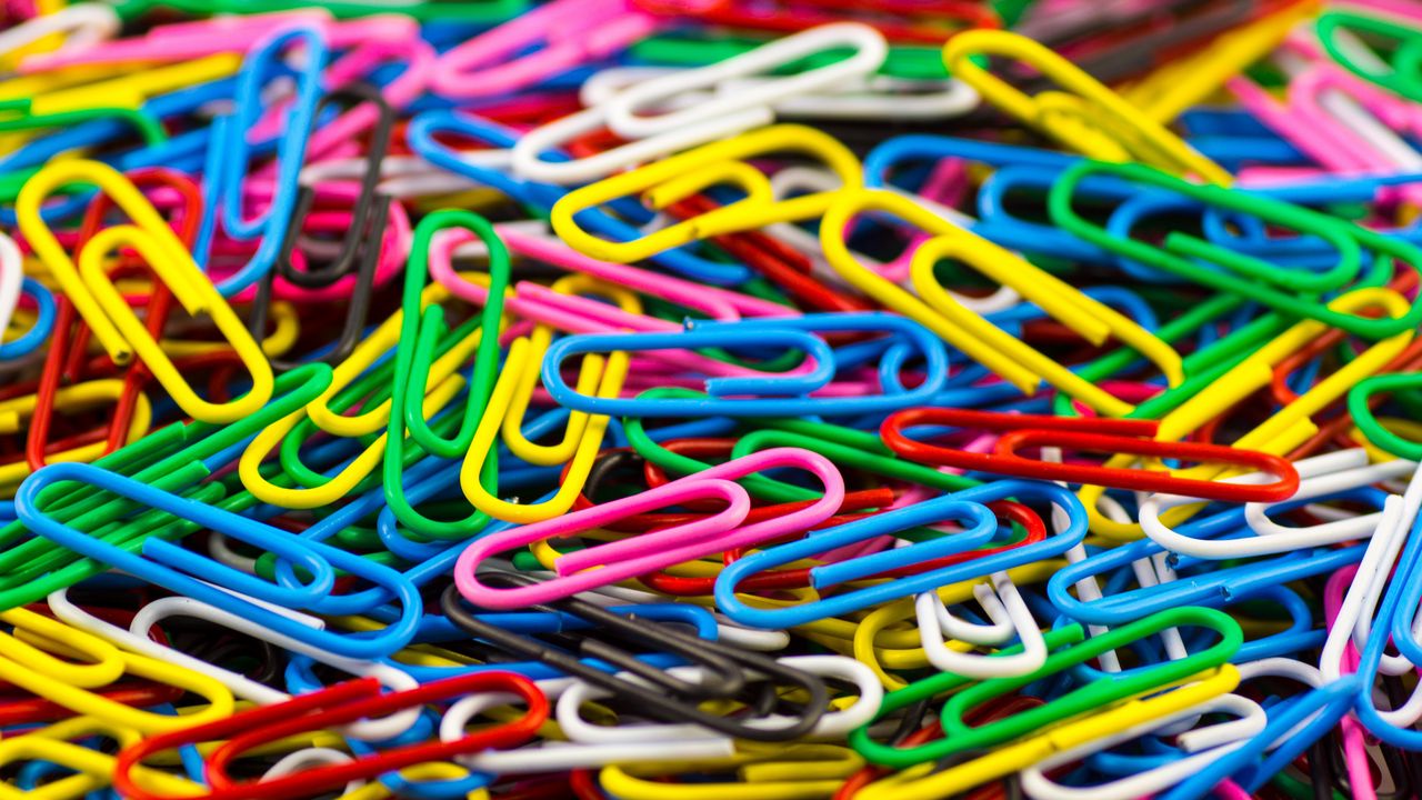 Wallpaper paper clips, colored, fixation