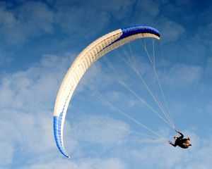 Preview wallpaper parachute, jump, flight, sportsman, sky