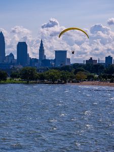 Preview wallpaper parachutist, parachute, sea, water, beach