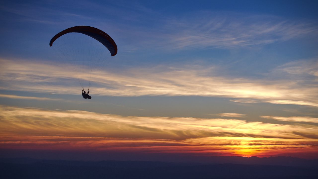 Wallpaper parachutist, parachute, silhouette, sunset, sky, dark
