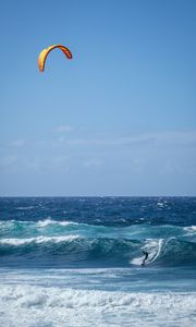 Preview wallpaper paragliding, man, waves, sea, horizon