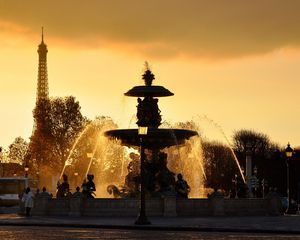 Preview wallpaper paris, france, fountains, lights, jets, water, drops, sprays, eiffel tower, sky, sunset