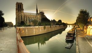 Preview wallpaper paris, notre dame cathedral, river, sky