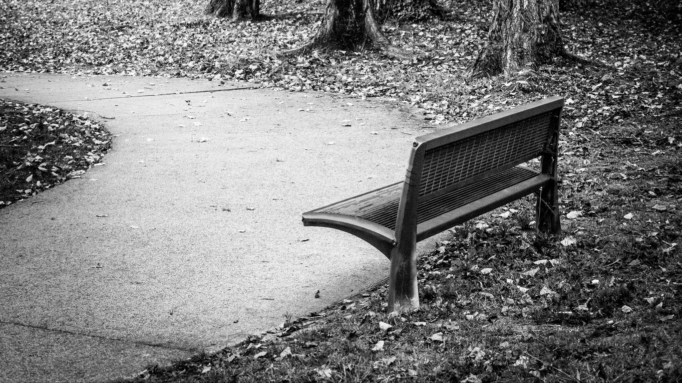 Download wallpaper 1366x768 park, bench, leaves, autumn, black-and ...