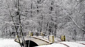 Preview wallpaper park, bridge, winter, snow, hoarfrost