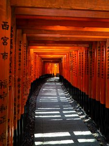 Preview wallpaper passage, path, pillars, wooden, hieroglyphs