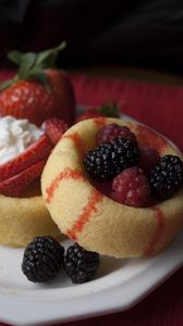 Preview wallpaper pastries, berries, fruits, dessert