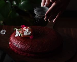 Preview wallpaper pastries, dessert, flowers, sprinkles, hands