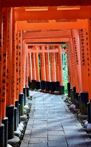 Preview wallpaper path, columns, hieroglyphs, red, japan