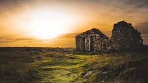 Preview wallpaper path, field, building, ruins