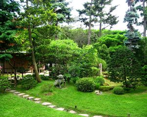 Preview wallpaper path, garden, statue, stones, lawn, green