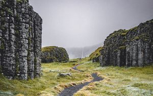 Preview wallpaper path, rocks, valley, fog