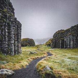 Preview wallpaper path, rocks, valley, fog