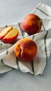 Preview wallpaper peaches, fruit, fresh, towel