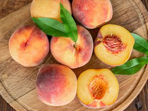 Preview wallpaper peaches, fruit, leaves, ripe