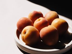 Preview wallpaper peaches, fruit, ripe, bowl