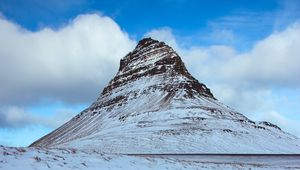 Preview wallpaper peak, mountain, snow, snowy, sky