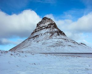 Preview wallpaper peak, mountain, snow, snowy, sky