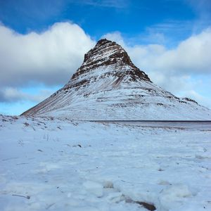 Preview wallpaper peak, mountain, snow, snowy, sky