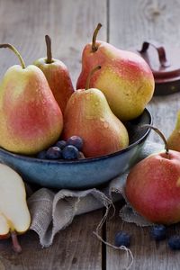 Preview wallpaper pears, blueberries, fruit, dishes