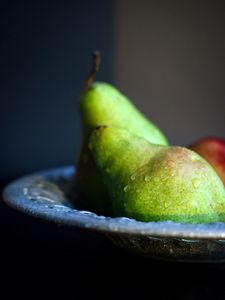 Preview wallpaper pears, fruit, drops, plate, macro