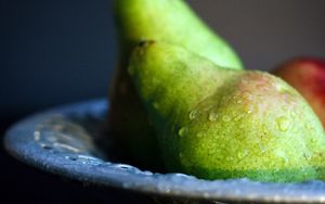 Preview wallpaper pears, fruit, drops, plate, macro