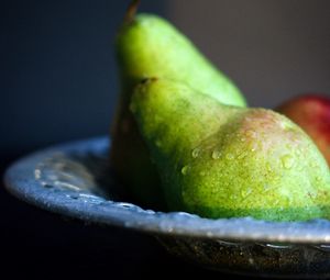 Preview wallpaper pears, fruit, drops, plate, macro