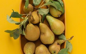 Preview wallpaper pears, fruit, leaves, ripe