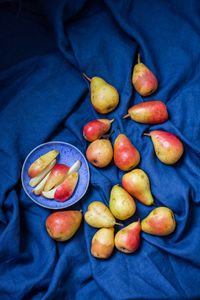 Preview wallpaper pears, fruit, plate, cloth