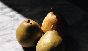 Preview wallpaper pears, fruit, ripe, shadow