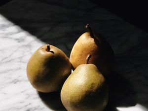 Preview wallpaper pears, fruit, ripe, shadow