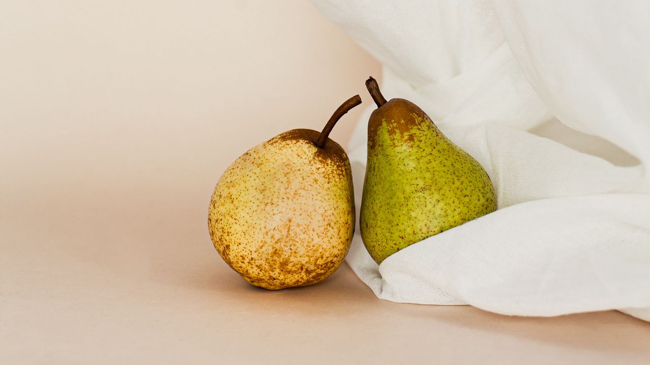 Wallpaper pears, fruit, ripe, green, yellow