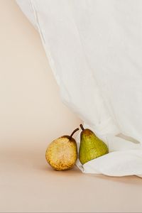 Preview wallpaper pears, fruit, ripe, green, yellow