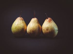 Preview wallpaper pears, fruits, ripe, dark