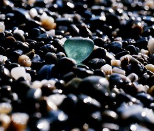 Preview wallpaper pebbles, stones, glare, macro