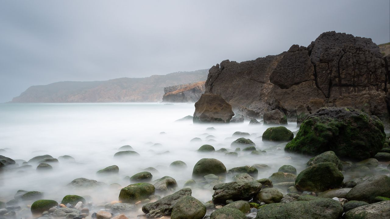 Wallpaper pebbles, stones, sea, fog, rocks