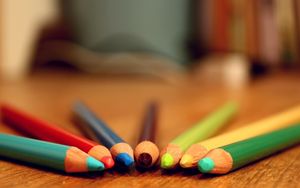 Preview wallpaper pencils, colorful, edge