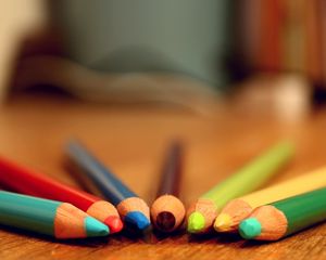 Preview wallpaper pencils, colorful, edge