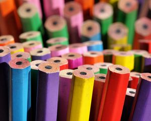 Preview wallpaper pencils, wooden, macro, colorful