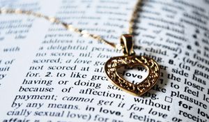 Preview wallpaper pendant, heart, book, word, chain