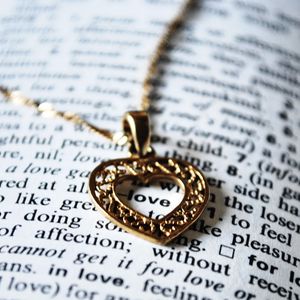 Preview wallpaper pendant, heart, book, word, chain
